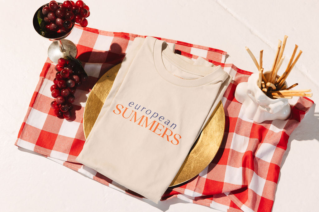 Le Unisex Tee